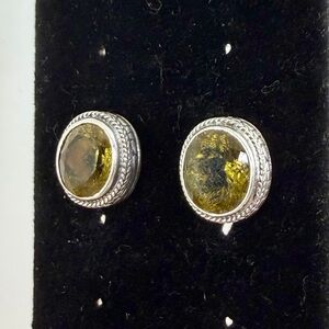 SARDA Bali Sterling Silver Green Quartz Oval Dome Scroll Filigree Post Earrings